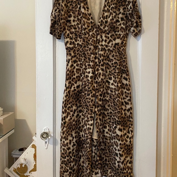 Astr the label button front maxi leopard dress - Picture 1 of 2